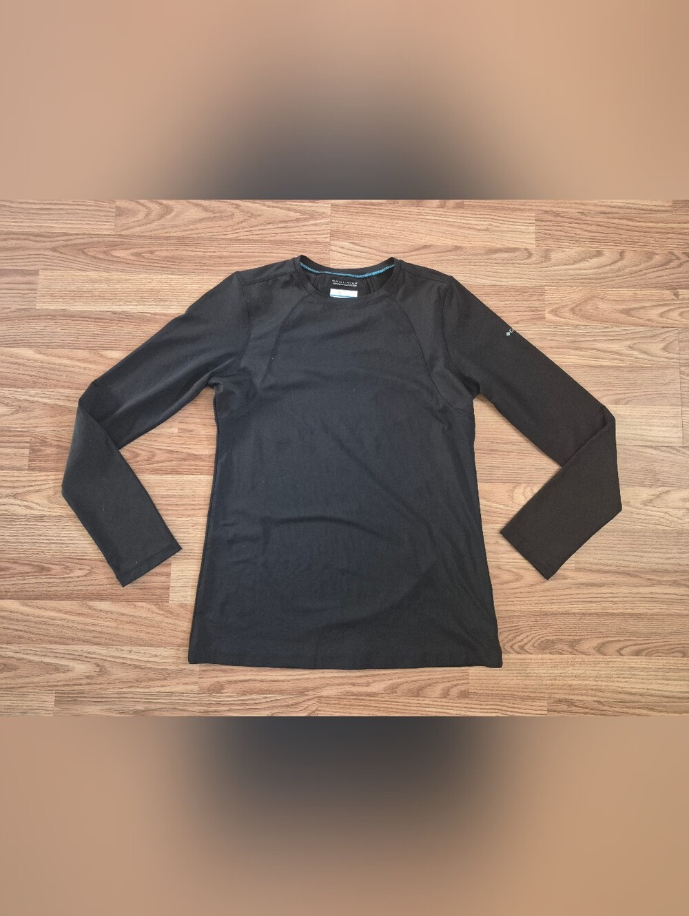 Columbia Sportswear Company Women's Black Long Sleeve Athletic Shirt
